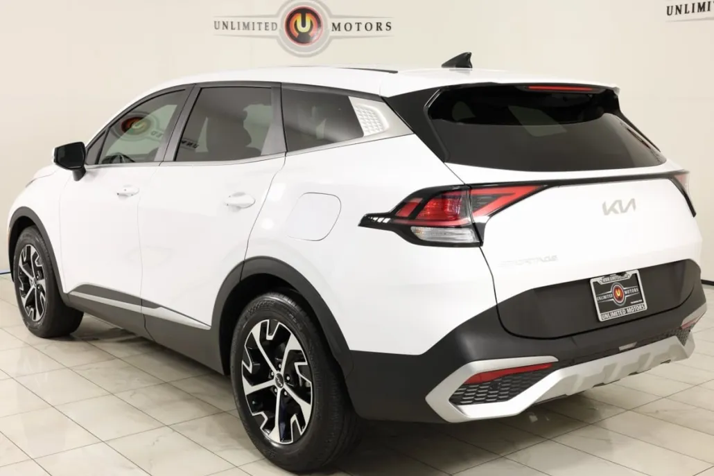 2023 Kia Sportage EX photo 1