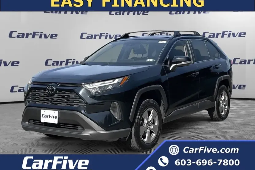2023 Toyota RAV4 XLE photo 1