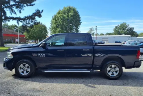 2016 Ram 1500 Express photo 3