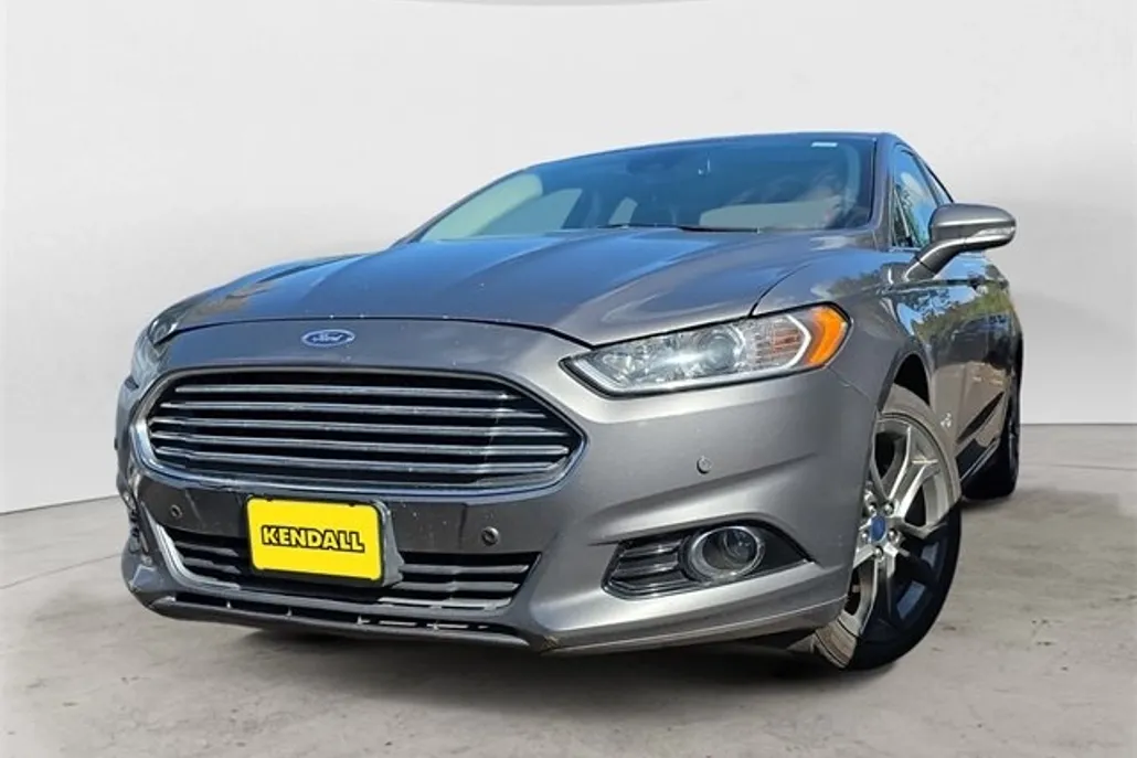 2014 Ford Fusion Hybrid Titanium photo 1