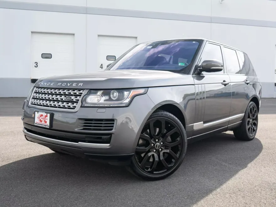 2017 Land Rover Range Rover HSE photo 1