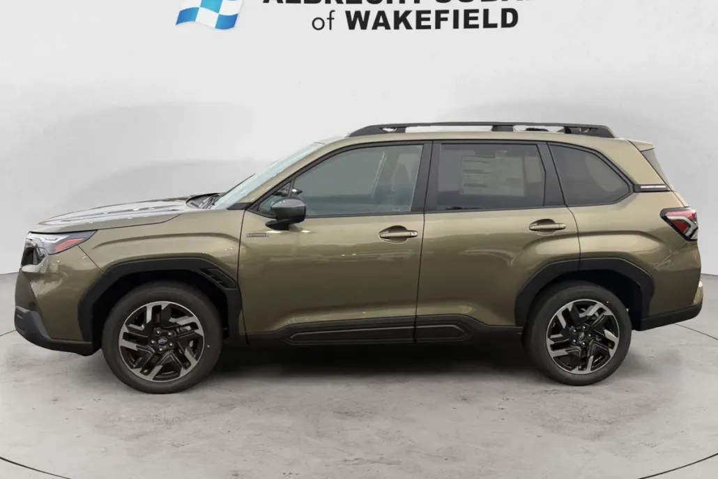2025 Subaru Forester Premium photo 1