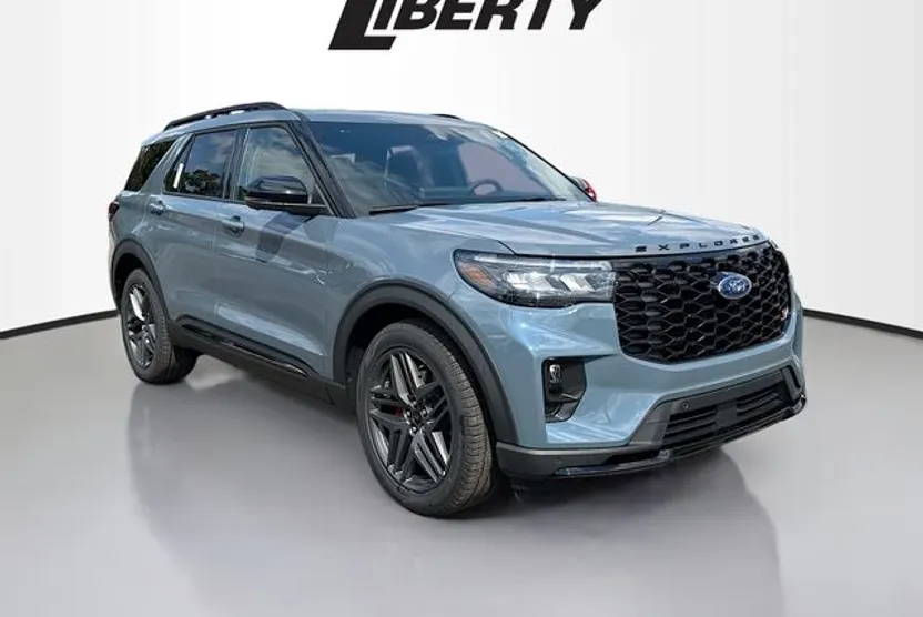 2025 Ford Explorer ST photo 1