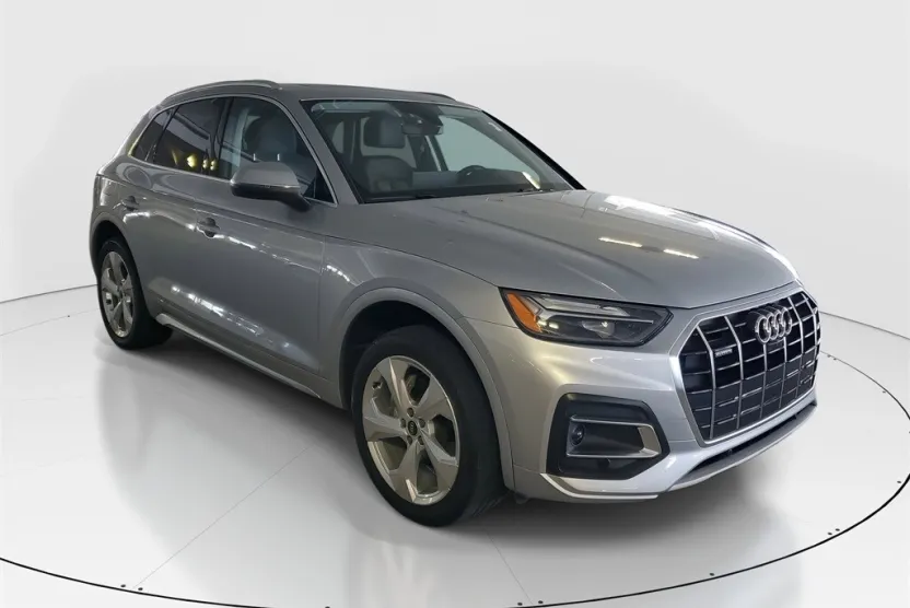 2021 Audi Q5 45 Premium Plus photo 1