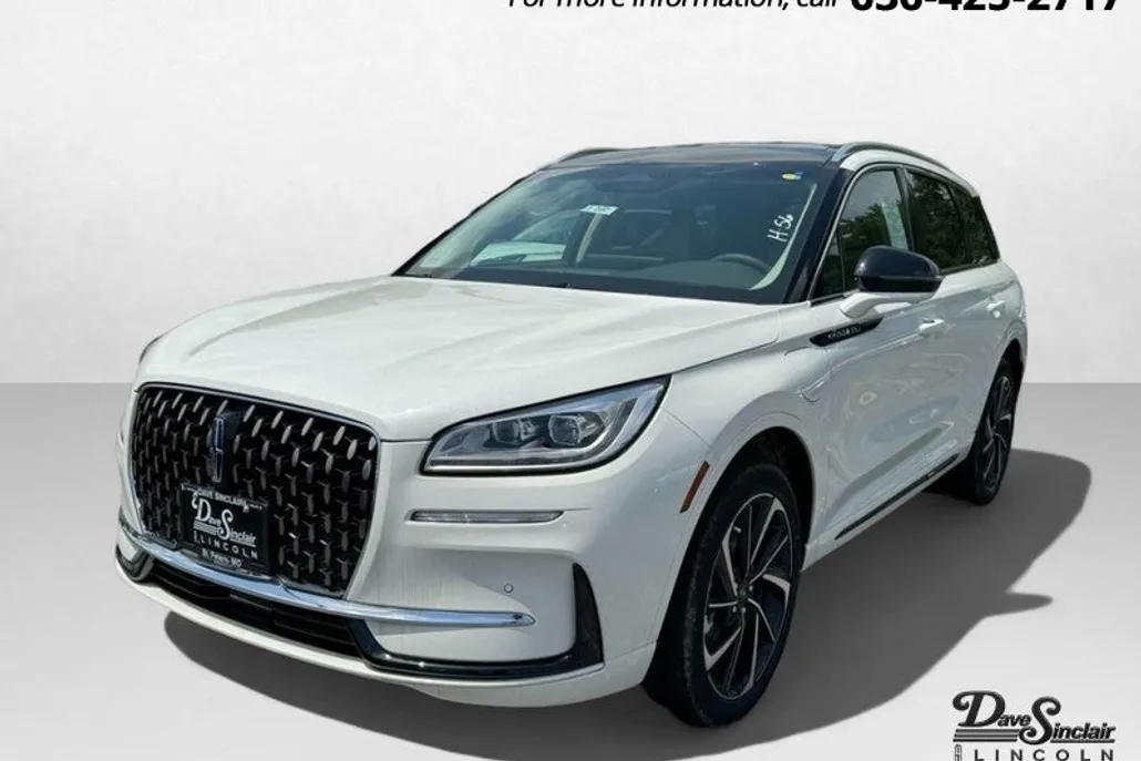 2024 Lincoln Corsair Grand Touring photo 1