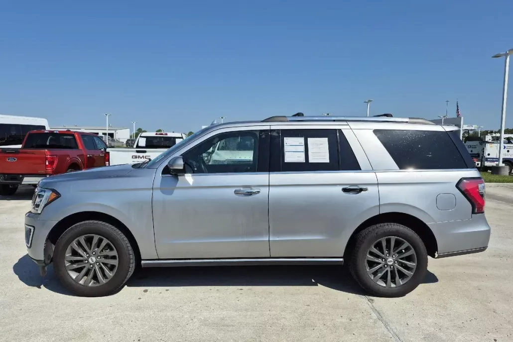 2021 Ford Expedition Limited photo 1
