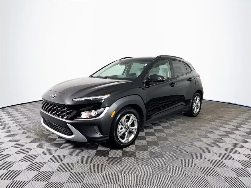 2023 Hyundai Kona SEL photo 1