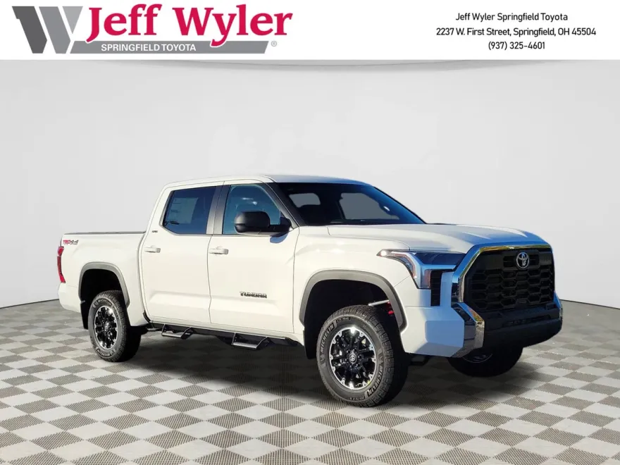 2026 Toyota Tundra SR5 CrewMax photo 1