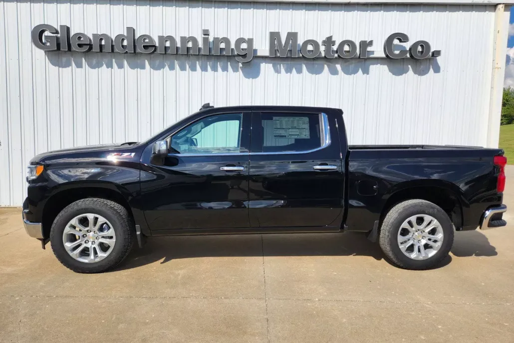2026 Chevrolet Silverado 1500 LTZ photo 1