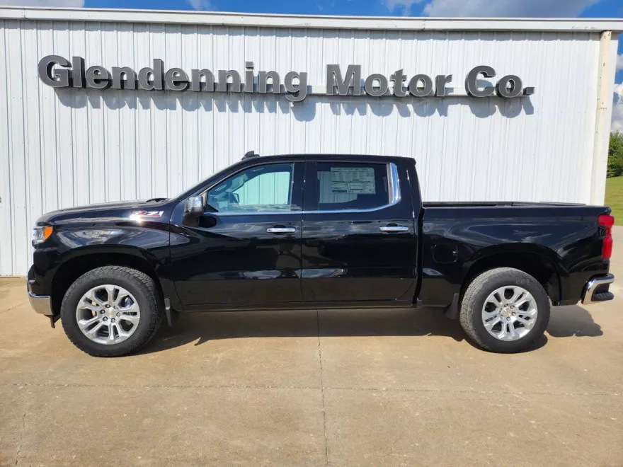 2026 Chevrolet Silverado 1500 LTZ photo 1