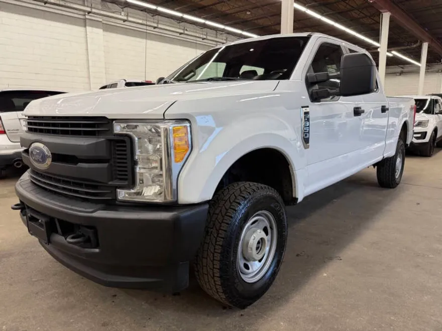 2017 Ford F-350 XL photo 1