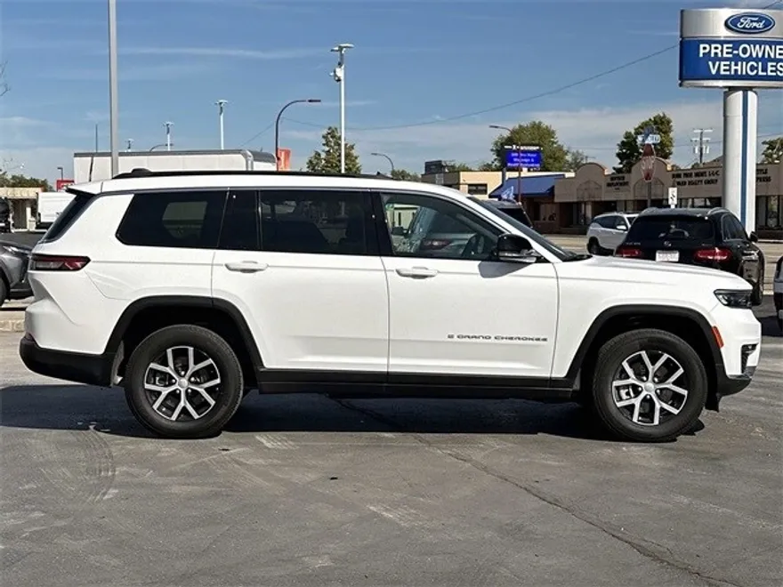 2024 Jeep Grand Cherokee Limited photo 1