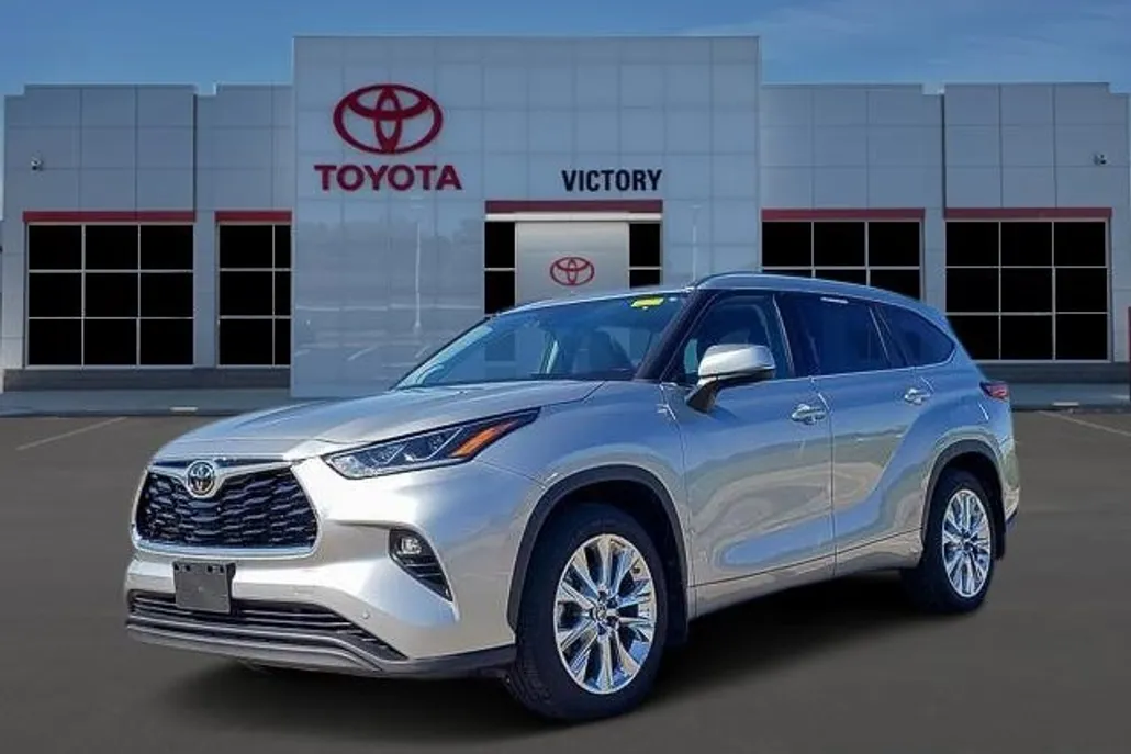 2021 Toyota Highlander Limited photo 1