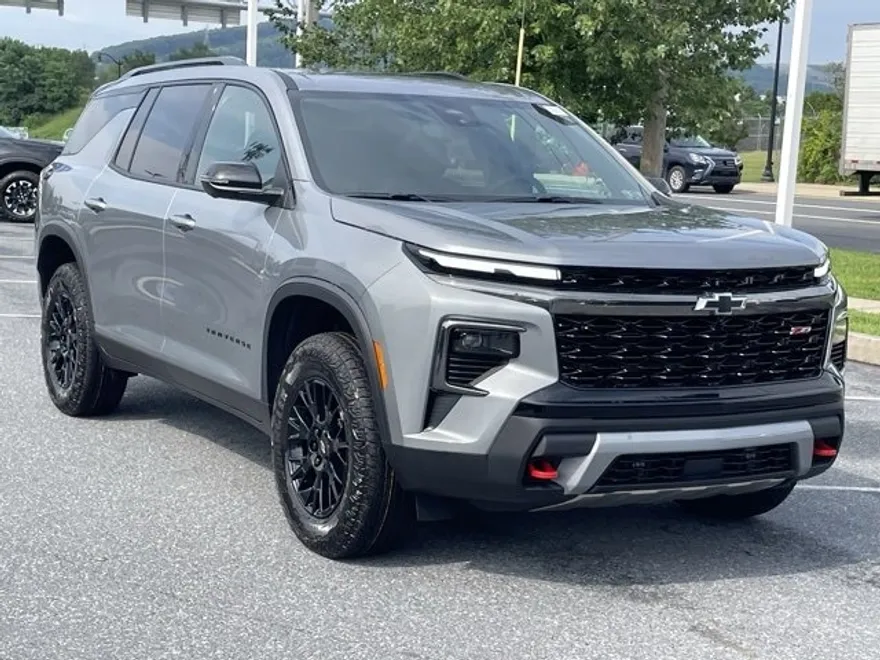 2026 Chevrolet Traverse Z71 photo 1