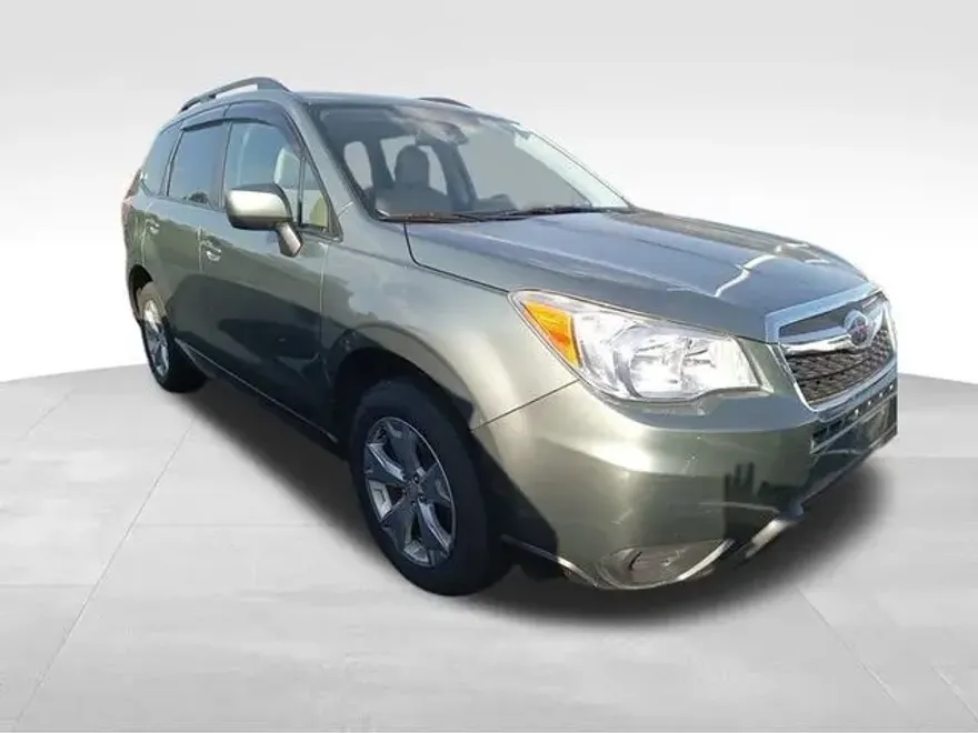 2015 Subaru Forester 2.5i Premium photo 1