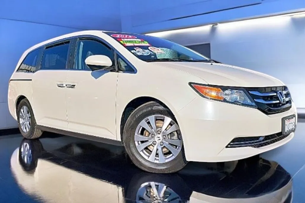2015 Honda Odyssey EX-L photo 1