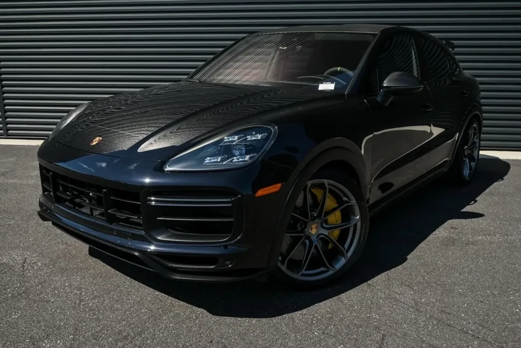 2022 Porsche Cayenne Coupe Turbo GT photo 1