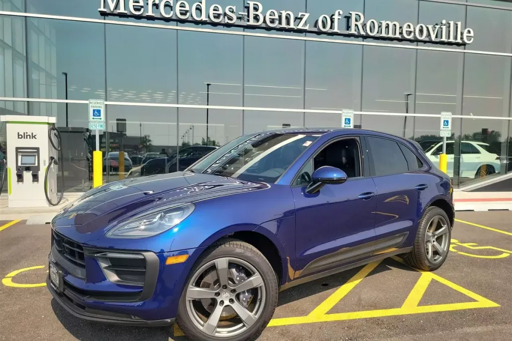 2024 Porsche Macan T photo 1
