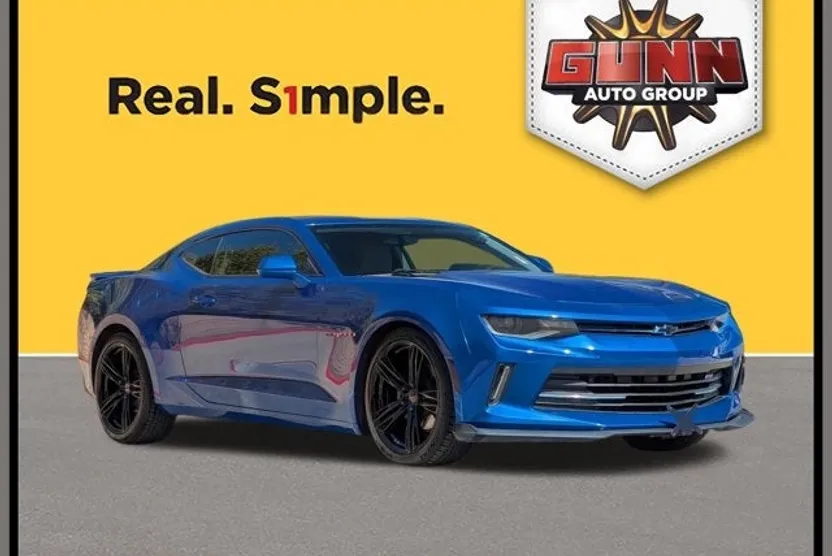 2016 Chevrolet Camaro 1LT photo 1