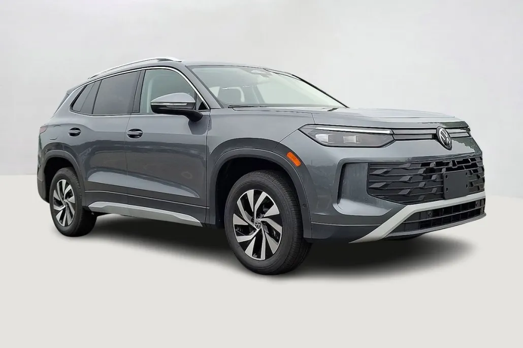 2025 Volkswagen Tiguan S photo 1
