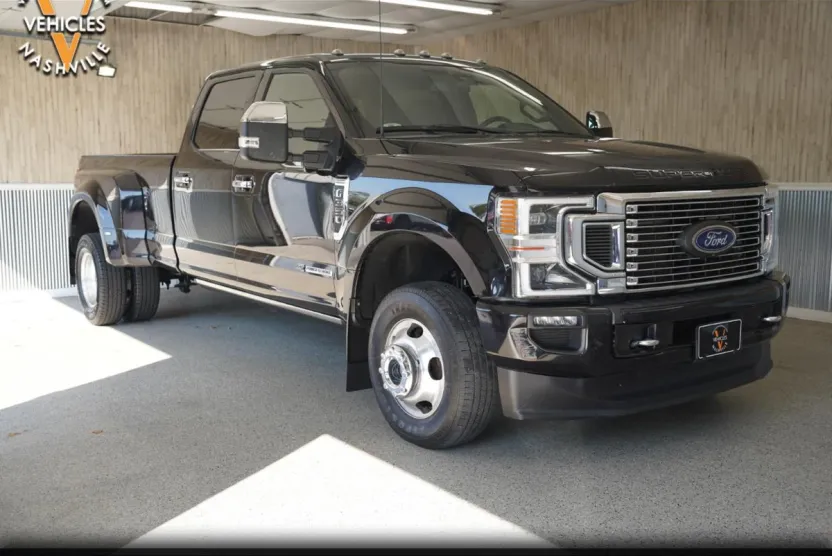 2022 Ford F-350 Platinum photo 1