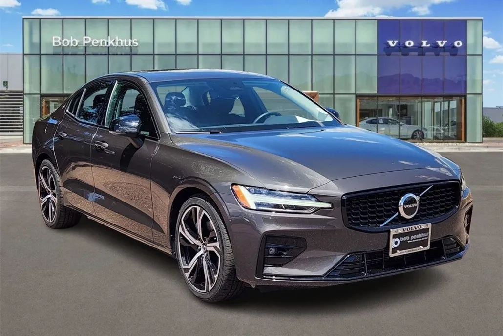 2025 Volvo S60 B5 AWD Core photo 1
