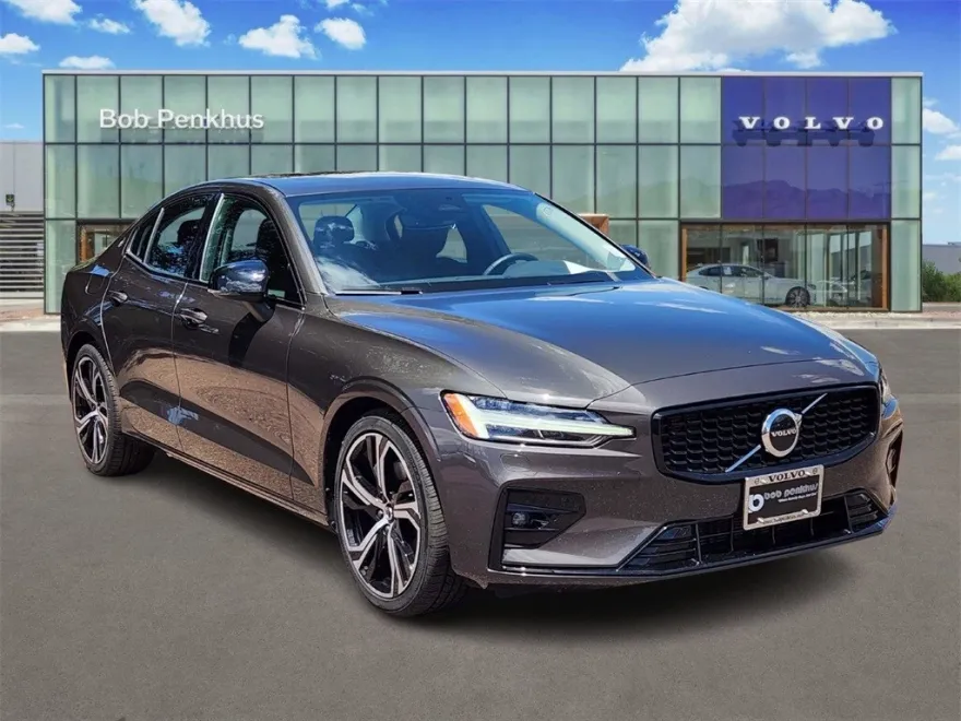 2025 Volvo S60 B5 AWD Core photo 1
