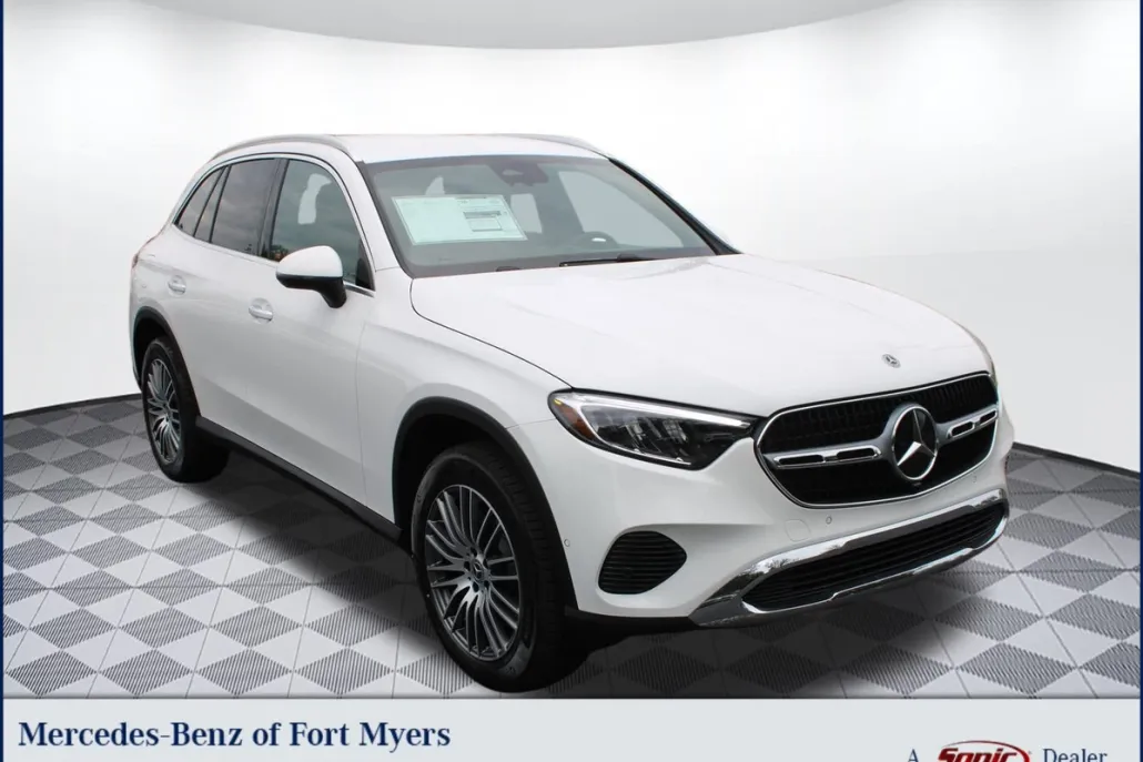 2025 Mercedes Benz GLC 300 photo 1