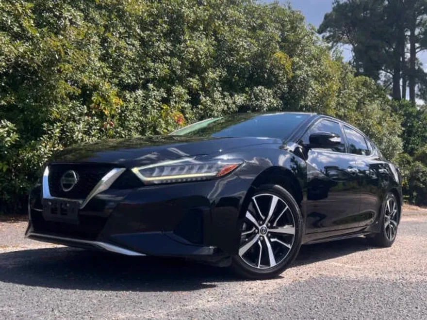 2022 Nissan Maxima SV photo 1