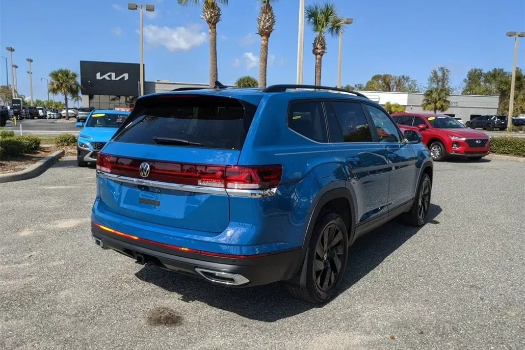 2025 Volkswagen Atlas SE Technology photo 1