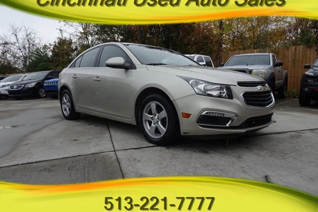 2016 Chevrolet Cruze LT photo 1