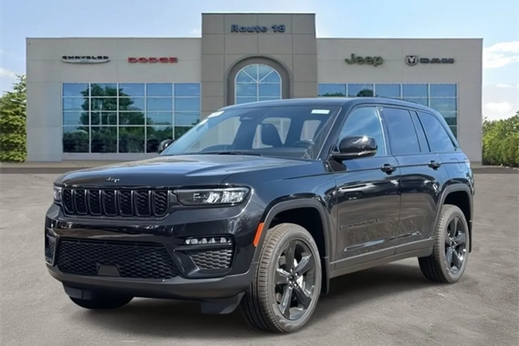 2025 Jeep Grand Cherokee Limited Sport photo 1