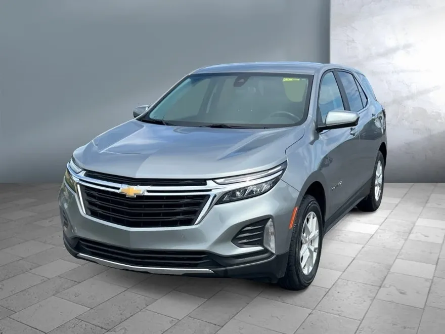 2024 Chevrolet Equinox LT photo 1