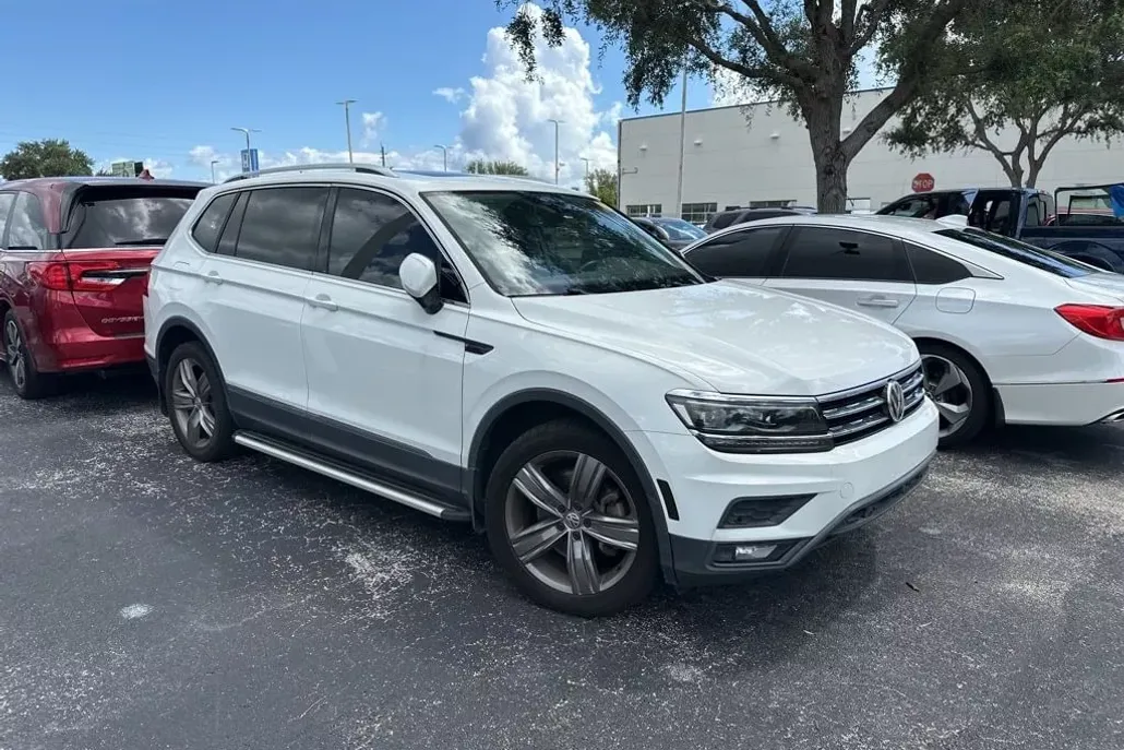 2019 Volkswagen Tiguan SEL Premium photo 1