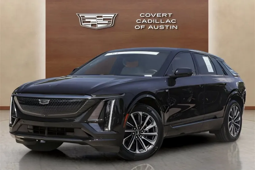 2024 Cadillac Lyriq Sport photo 1