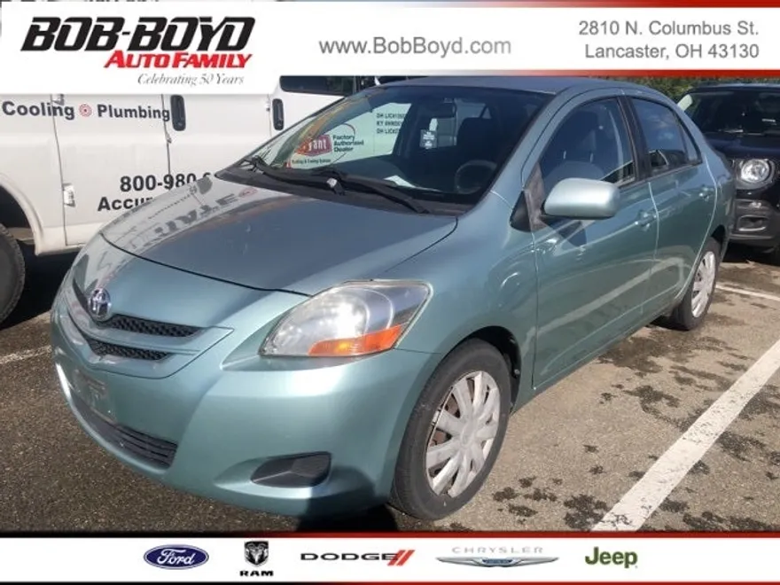 2008 Toyota Yaris Base photo 1