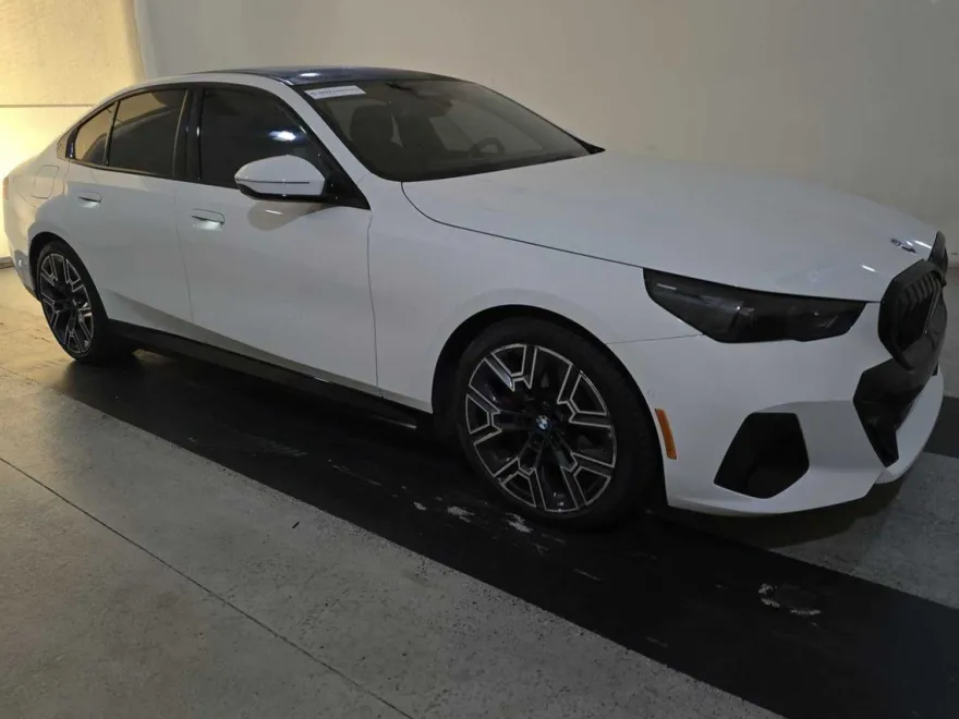 2024 Bmw 530i photo 1