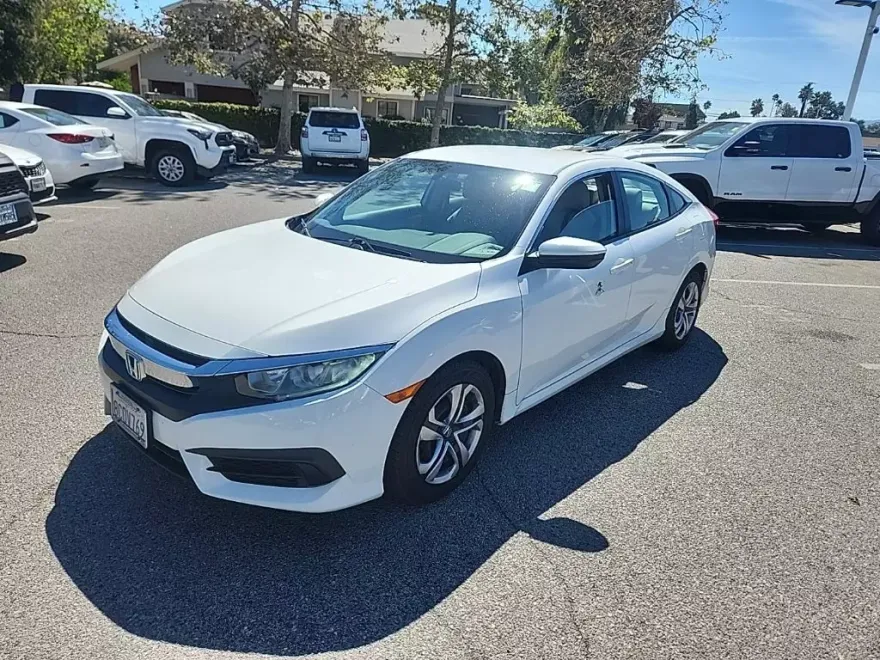 2018 Honda Civic LX photo 1
