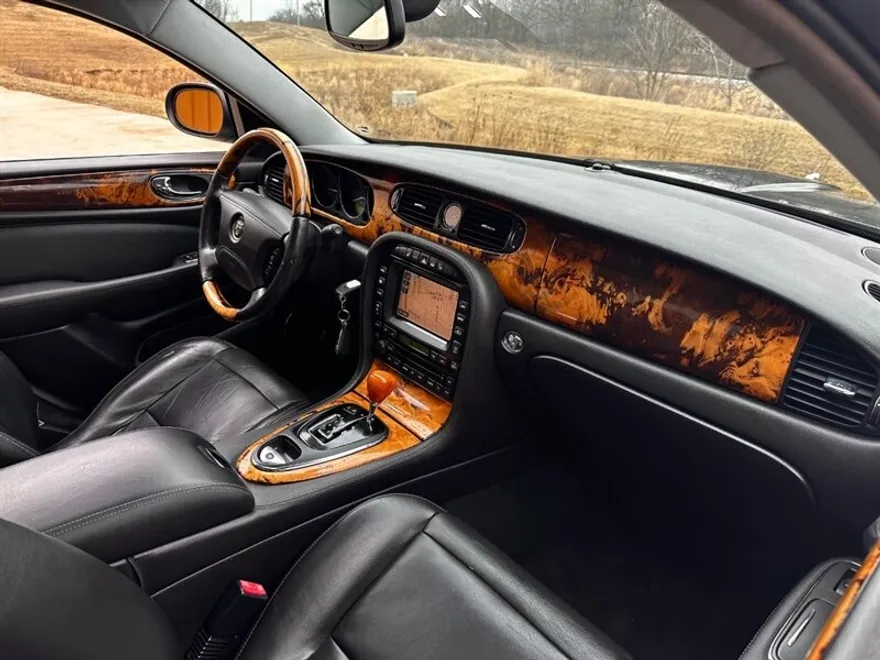 2005 Jaguar XJ 8 L photo 13