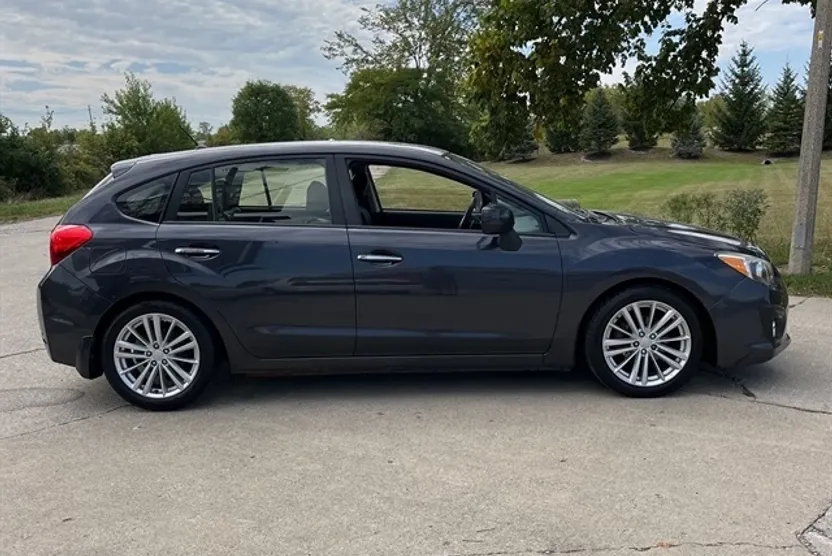 2013 Subaru Impreza 2.0i Limited photo 1