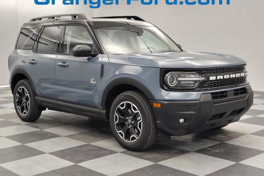 2025 Ford Bronco Sport Outer Banks photo 1