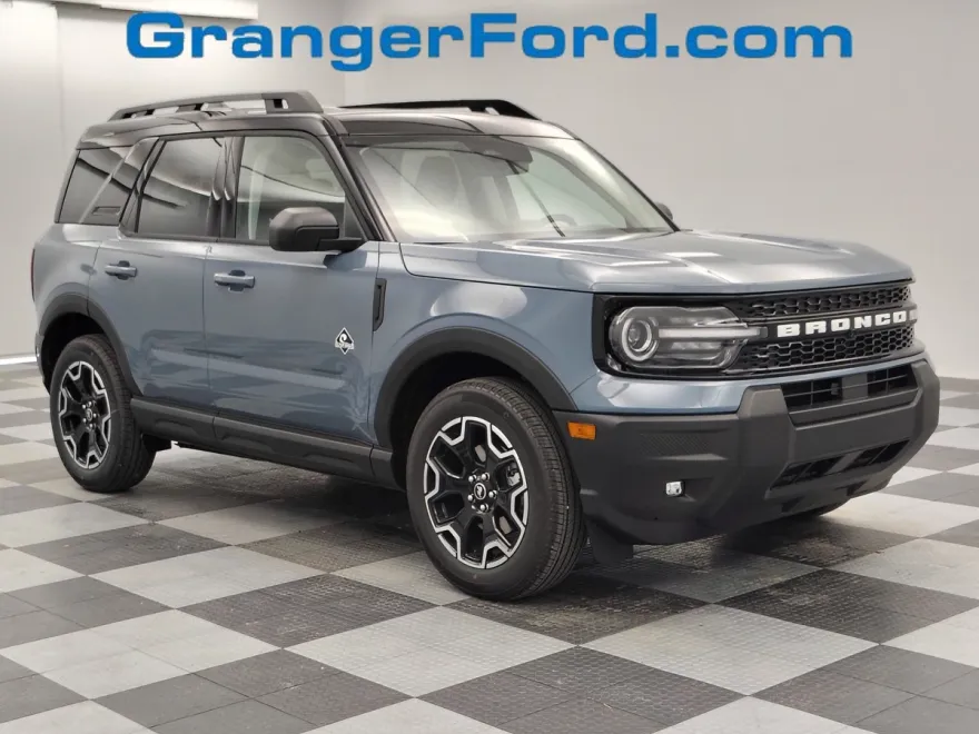 2025 Ford Bronco Sport Outer Banks photo 1