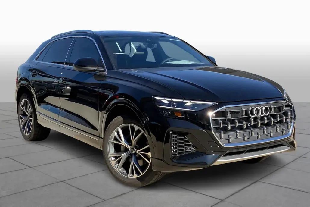 2025 Audi Q8 55 Premium photo 1