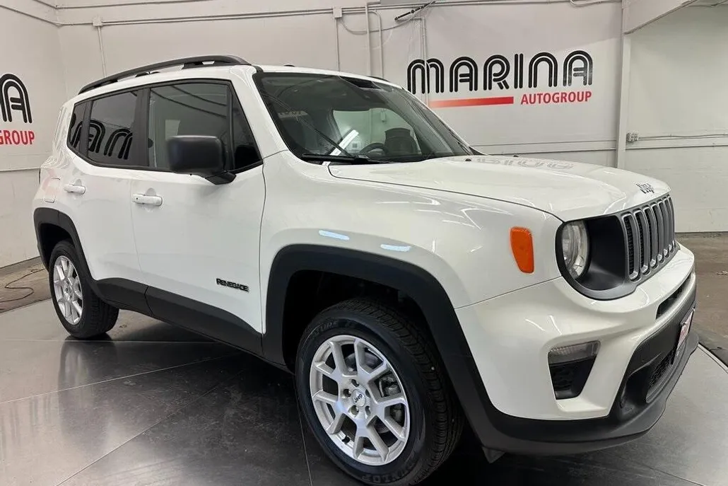 2022 Jeep Renegade Latitude photo 1