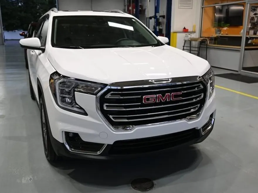 2024 Gmc Terrain SLT photo 1