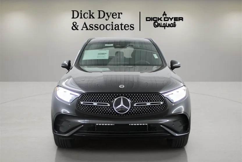 2025 Mercedes Benz GLC 300 photo 1