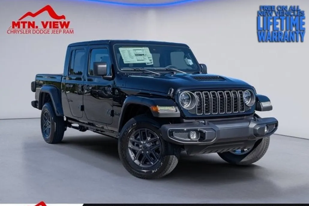 2025 Jeep Gladiator Sport S photo 1