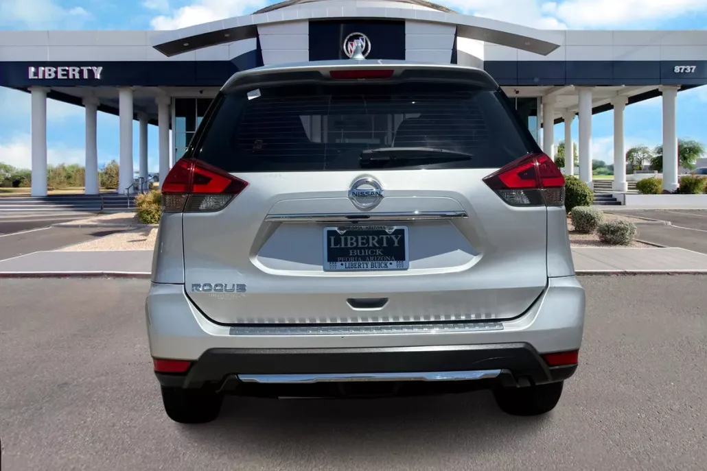 2017 Nissan Rogue S photo 1