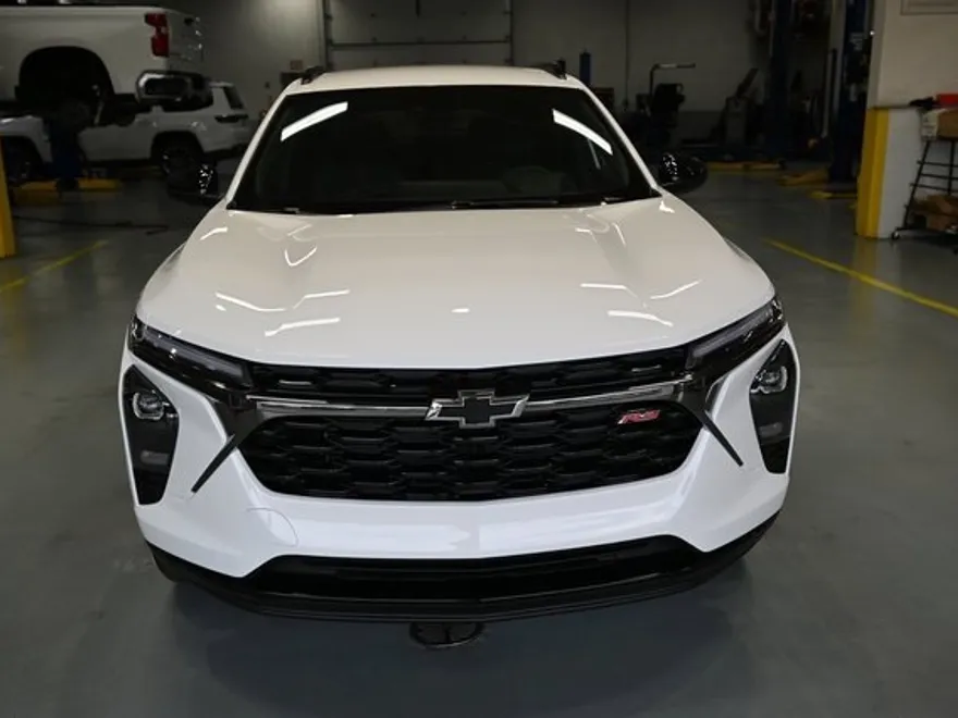 2025 Chevrolet Trax photo 1