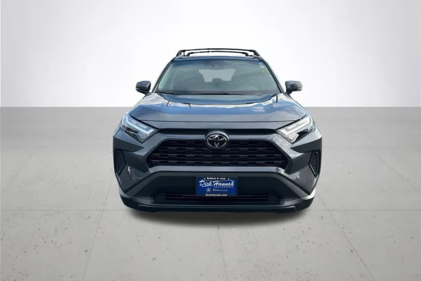 2025 Toyota RAV4 XLE photo 1